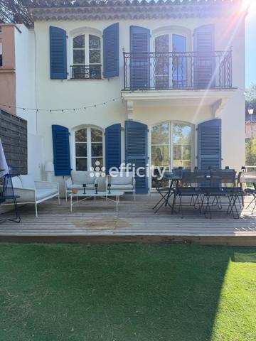 Maison
         4 pièces
        - 82 m² Bien prestige 599 000 € *