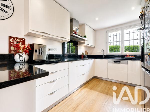 Maison à vendre 6 pièces 105 m² Montigny-le-Bretonneux