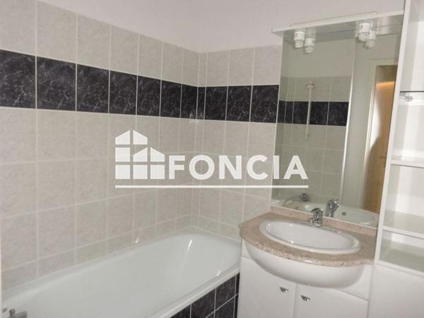 Location Appartement 2 pièces 42.34 m² - 4 ALLEE ARMONVILLE Poitiers 86000