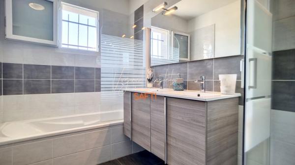 Maison 5 pièces - 107m2 - piscine chauffée