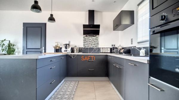 Maison 5 pièces - 107m2 - piscine chauffée