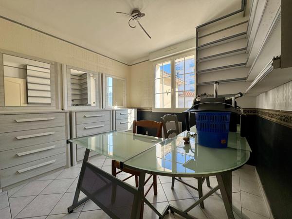 NIORT MAISON FAMILIALE 3CH+ BUREAU - GARAGE