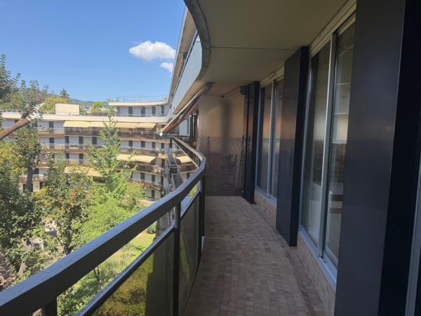 Appartement 2 pièce(s) 1 chambre(s) 55 m²