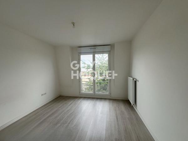 Appartement Stains 3 pièce(s) 60.90 m2