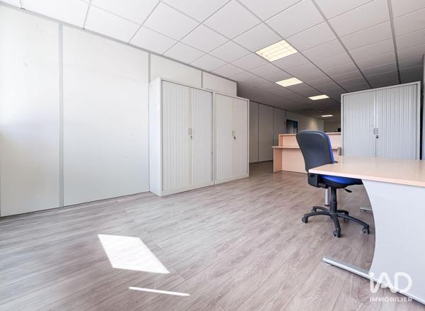 Bureaux à vendre 330 m² Bron