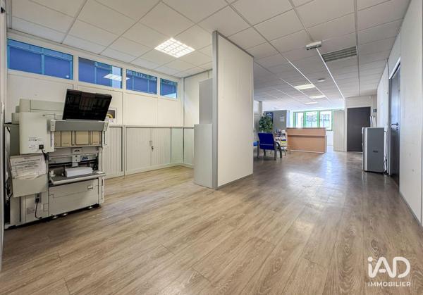 Bureaux à vendre 330 m² Bron