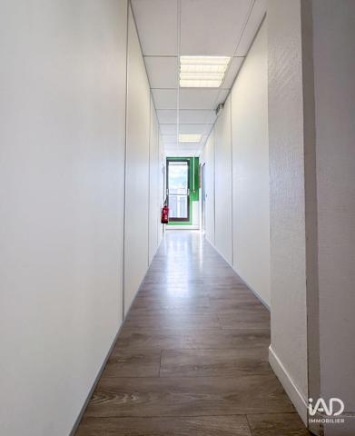 Bureaux à vendre 330 m² Bron