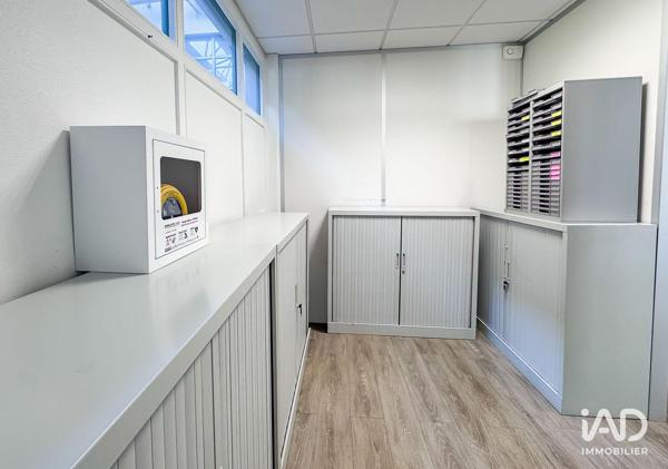 Bureaux à vendre 330 m² Bron