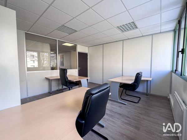 Bureaux à vendre 330 m² Bron