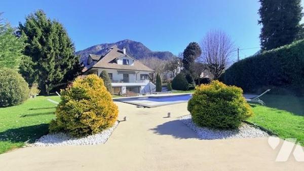 Maison bourgeoise 220m2 sur trois niveaux