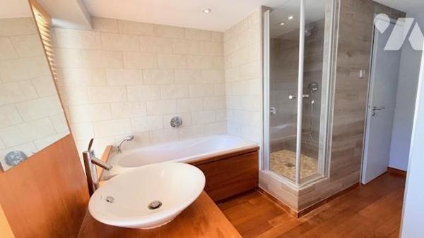 Maison bourgeoise 220m2 sur trois niveaux