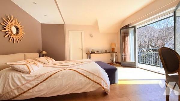 Maison bourgeoise 220m2 sur trois niveaux