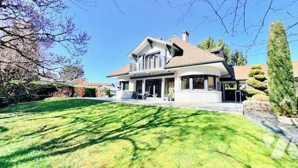 Maison bourgeoise 220m2 sur trois niveaux