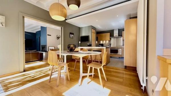 Maison bourgeoise 220m2 sur trois niveaux