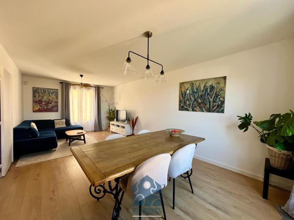 Maison 4 pièces avec garage, jardin, balcon et place de parking