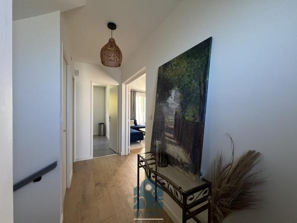 Maison 4 pièces avec garage, jardin, balcon et place de parking