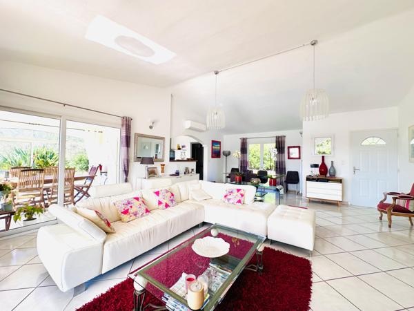 Ste lucie de porto vecchio (20144) Grande villa avec dépendance sainte Lucie de Porto Vecchio