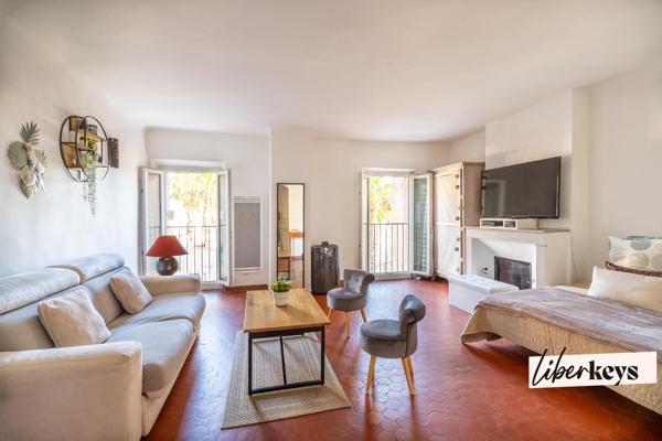 Le Lavandou – Appartement T1 traversant de charme à 100 m de la plage, tout à pied