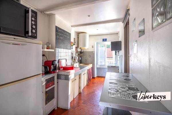 Le Lavandou – Appartement T1 traversant de charme à 100 m de la plage, tout à pied