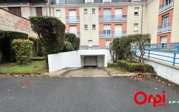 Stationnement à louer    Amiens