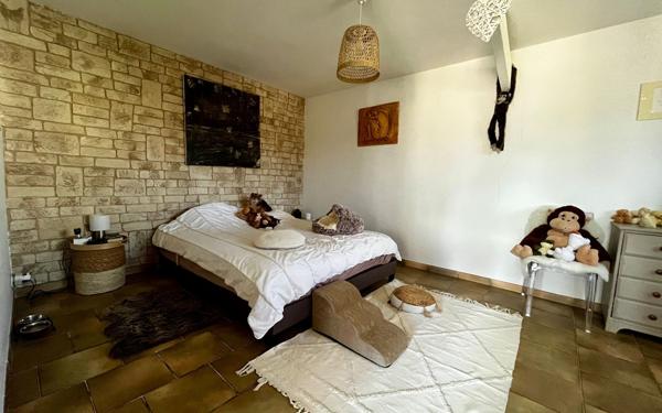 Maison à vendre    8 pièces • 186 m2 Mallemort