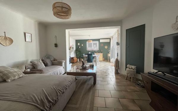 Maison à vendre    8 pièces • 186 m2 Mallemort