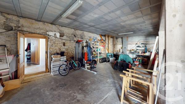 Maison à vendre  9 pièces - 216 m 2   MOUTHE  - 25