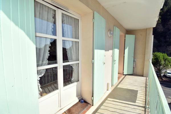 Digne-les-Bains, Appartement T2 avec cave, balcon, ascenseur et parking privatif