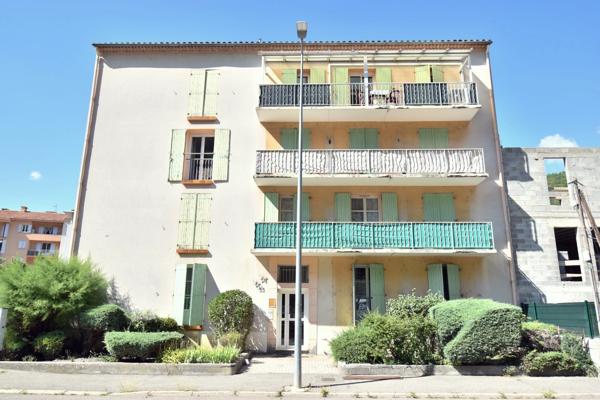 Digne-les-Bains, Appartement T2 avec cave, balcon, ascenseur et parking privatif