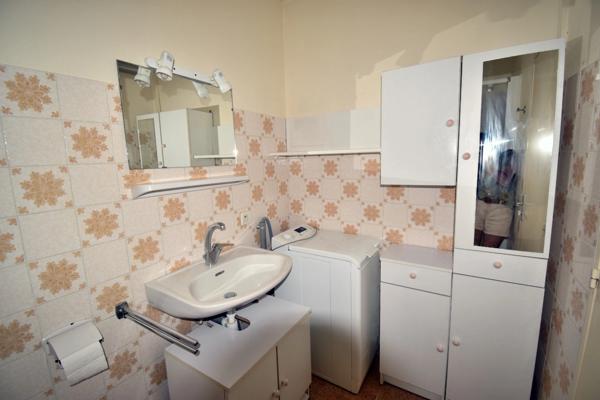 Digne-les-Bains, Appartement T2 avec cave, balcon, ascenseur et parking privatif