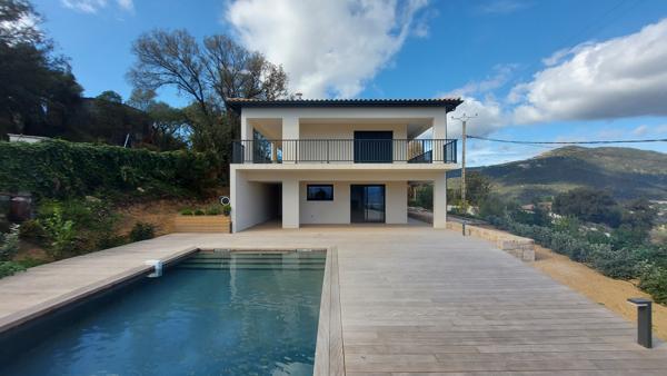 Sublime villa récente - vue mer