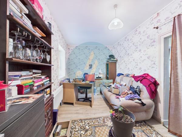 Cosne-Cours-sur-Loire (58200) Longère rénovée 92m2 avec 3 chambres, dépendance et garage.