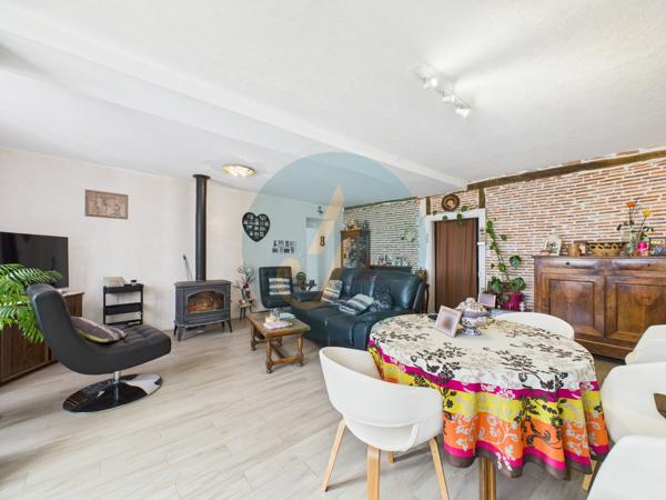 Cosne-Cours-sur-Loire (58200) Longère rénovée 92m2 avec 3 chambres, dépendance et garage.