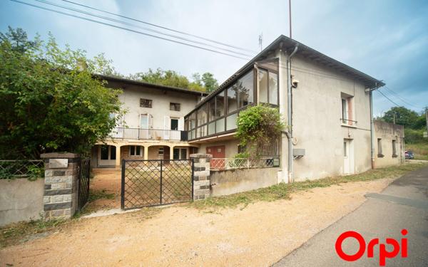 Maison à vendre    8 pièces • 212 m2 Mâcon