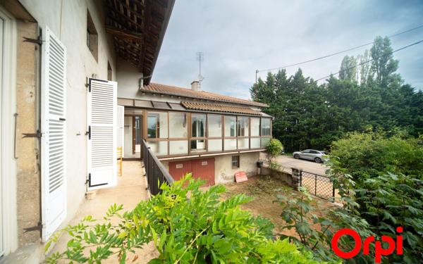 Maison à vendre    8 pièces • 212 m2 Mâcon