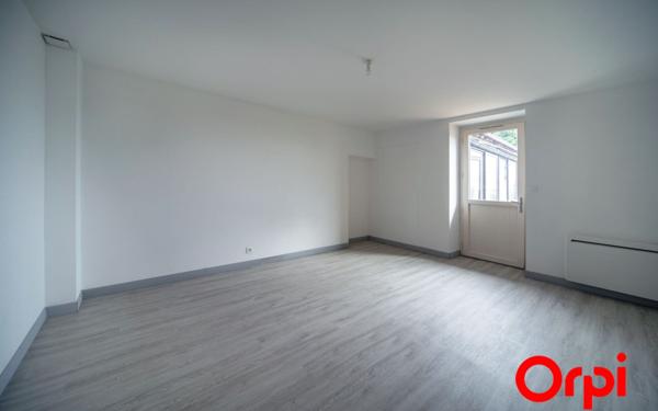 Maison à vendre    8 pièces • 212 m2 Mâcon
