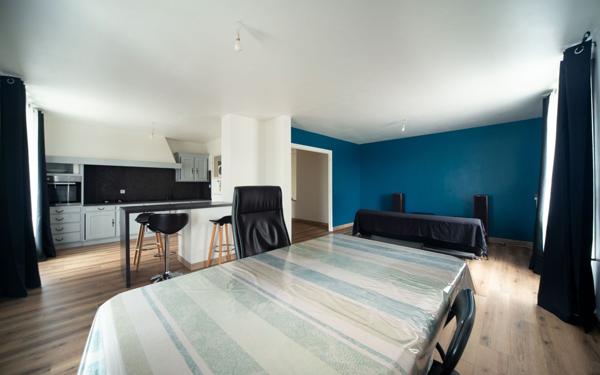 Maison à vendre    8 pièces • 212 m2 Mâcon