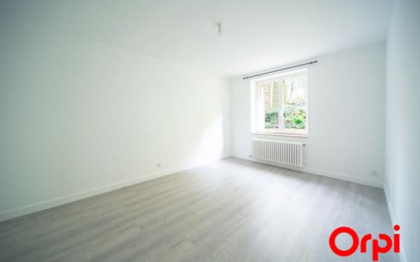 Maison à vendre    8 pièces • 212 m2 Mâcon