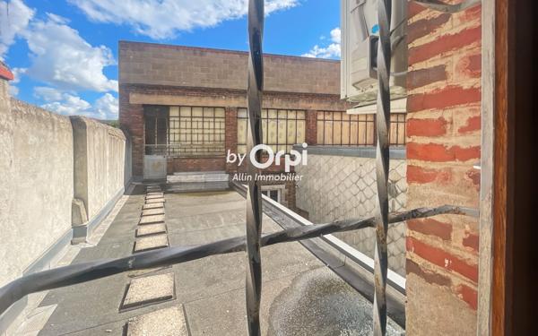 Immeuble à vendre    7 pièces • 341 m2 Montluçon