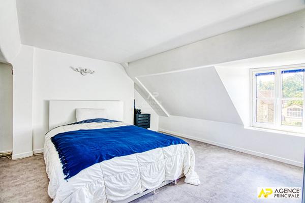 Versailles Saint-Louis Maison 9 pièces 280 m² habitables sur parcelle de 400 m² €2 380 000 ** - Référence 27622