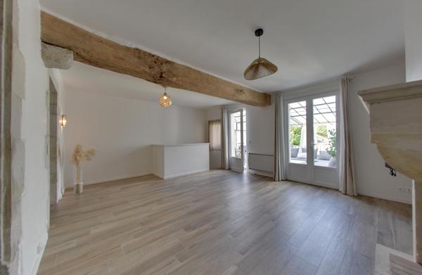 À louer ? Maison entièrement rénovée avec piscine ? Vermenton
