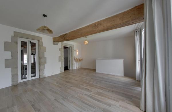 À louer ? Maison entièrement rénovée avec piscine ? Vermenton