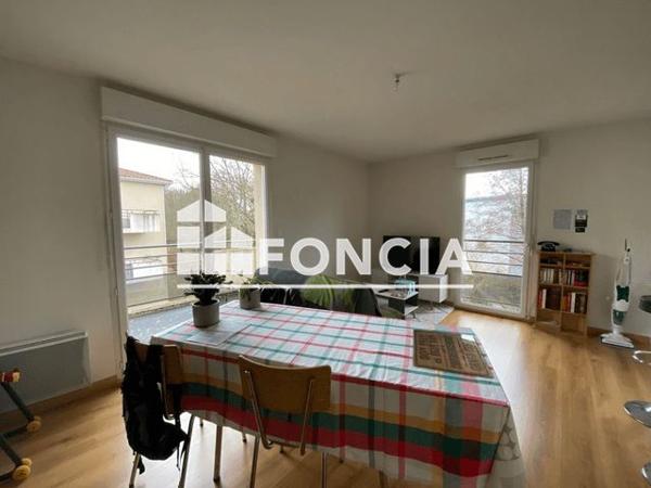 Location Appartement 3 pièces 57.3 m² - SQUARE ELSA TRIOLET Cholet 49300