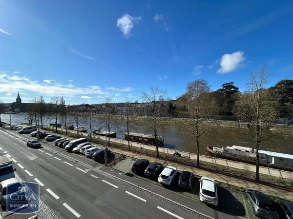 Appartement à louer 4 pièces 84.9m²