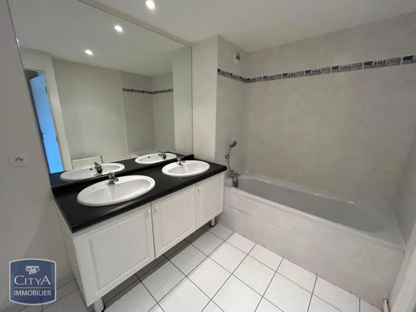 Appartement à louer 4 pièces 84.9m²