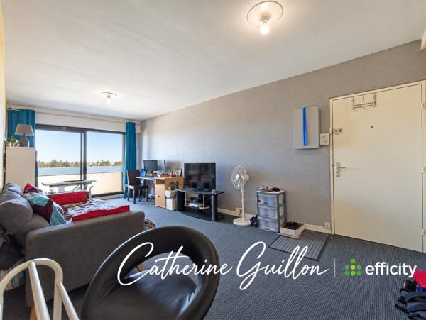Appartement
         2 pièces
        - 53 m² 79 900 € *