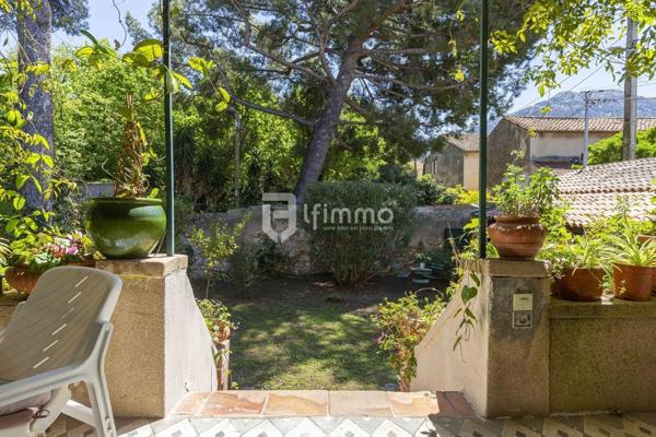 Marseille 8ème La Pointe Rouge-Villa d'Exception / Jardin / Dépendance