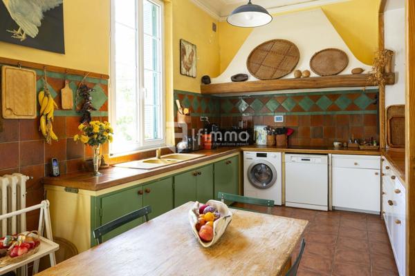 Marseille 8ème La Pointe Rouge-Villa d'Exception / Jardin / Dépendance