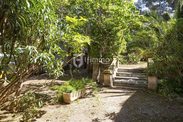 Marseille 8ème La Pointe Rouge-Villa d'Exception / Jardin / Dépendance