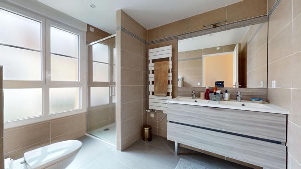 Maison Chatenay Malabry 7 pièce(s) ; Arboretum ; Commerces ; T10 ; RER B ; Box 60m2
